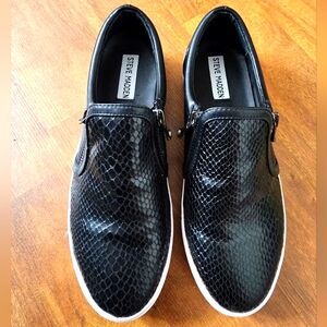 Steve Madden Black Boat Shoes Flats with Zippers Sneakers